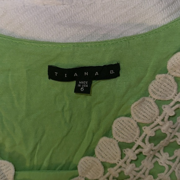 Green Maxi Dress Size 6 - Picture 3 of 3